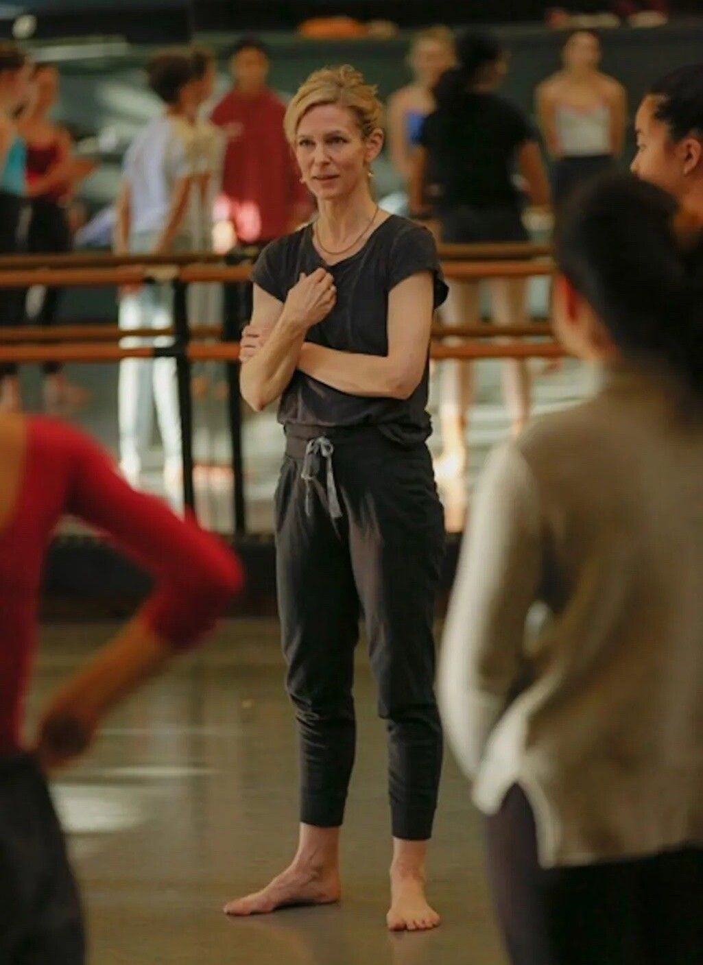 Elizabeth DeMent giving a creative workshop at Saint Paul’s School in New Hampshire. (Photo: Eric Wolfram)