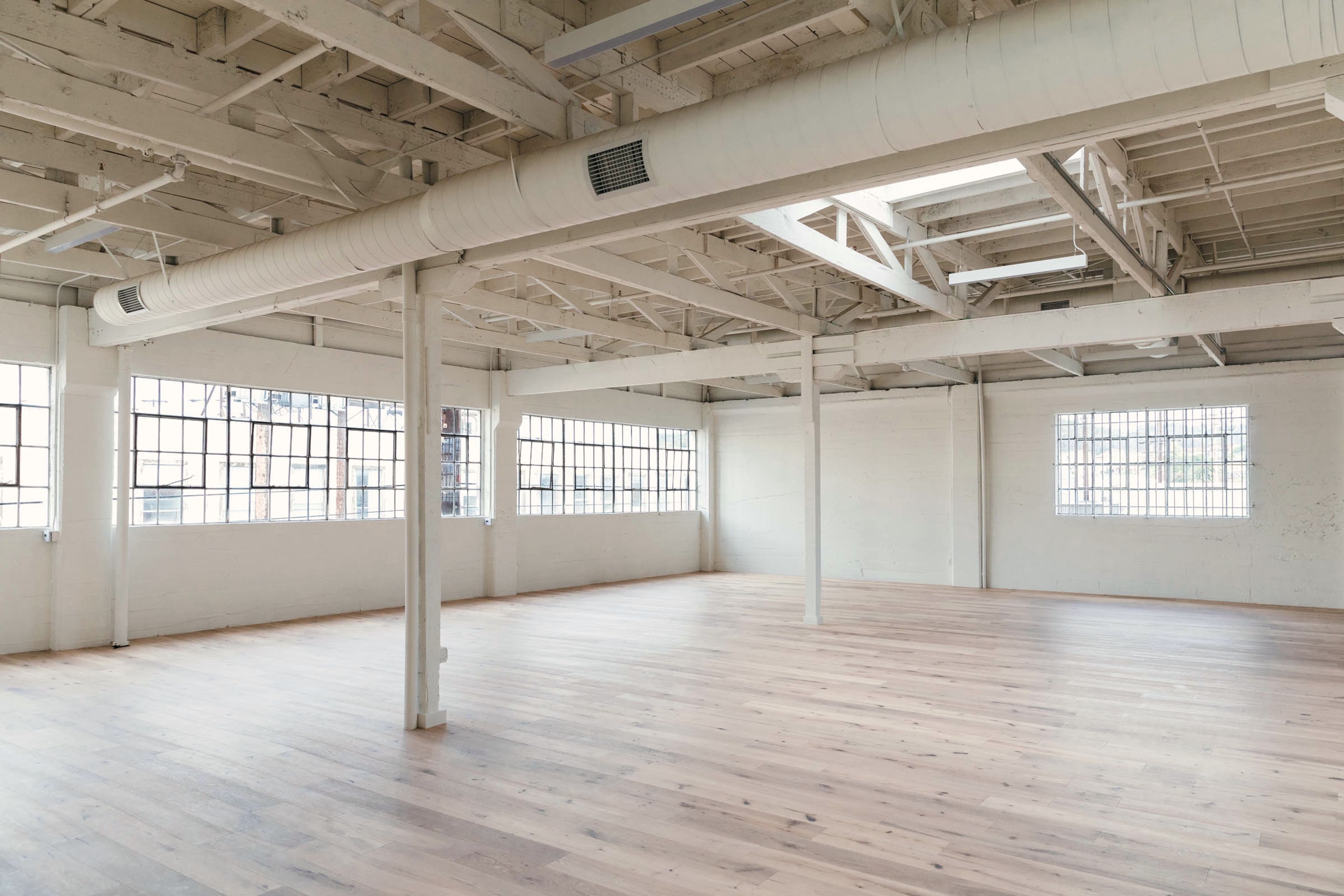Over 4,000 s.f. of open warehouse space configured for photoshoots and events