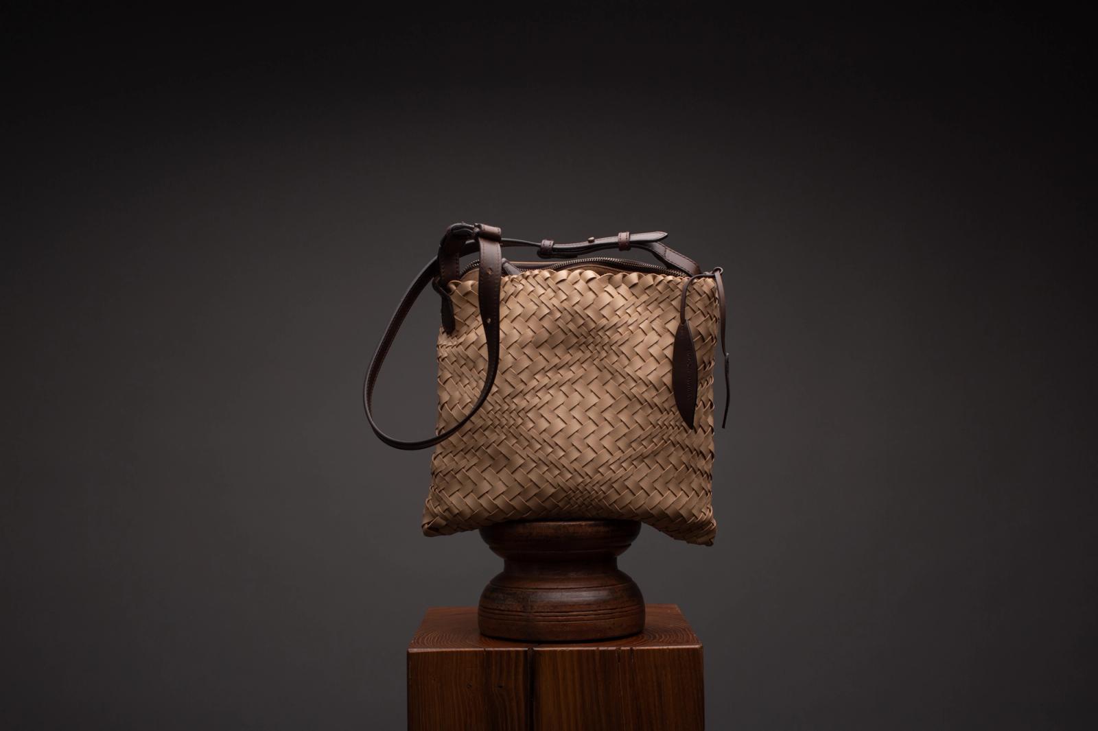 Crossover Light Brown