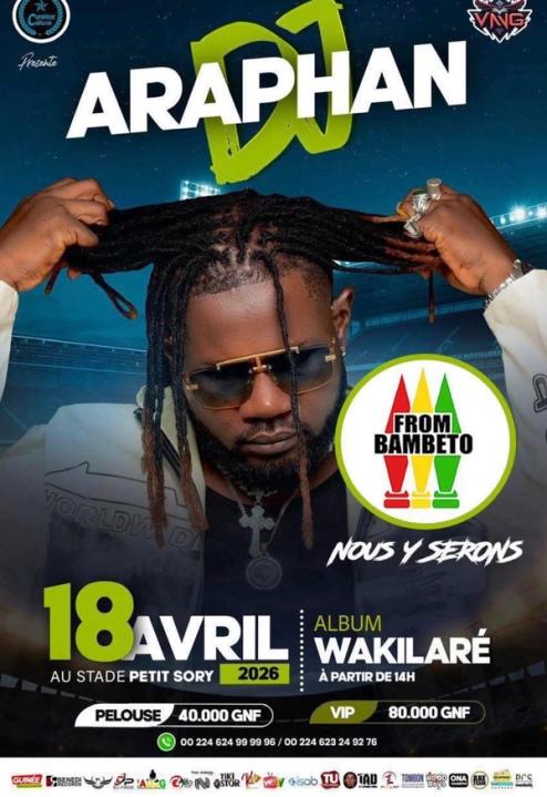 Araphan DJ en concert sur scène devant un public au Stade Petit Sory de Nongo à Conakry