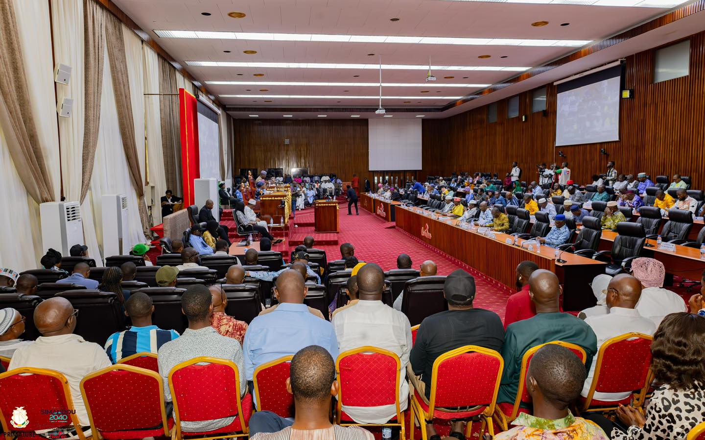 Mamadi Doumbouya lors d’une cérémonie officielle