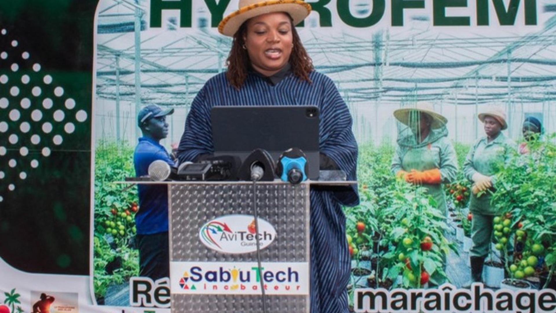 Femmes en formation à l’agriculture hydroponique sur l’île de Fotoba en Guinée