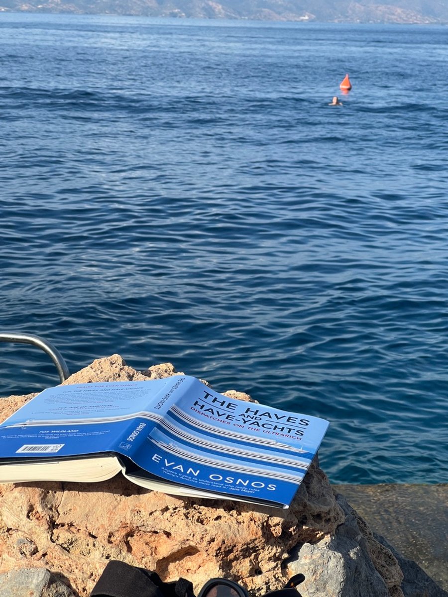 A sunny afternoon at Hydronetta Beach