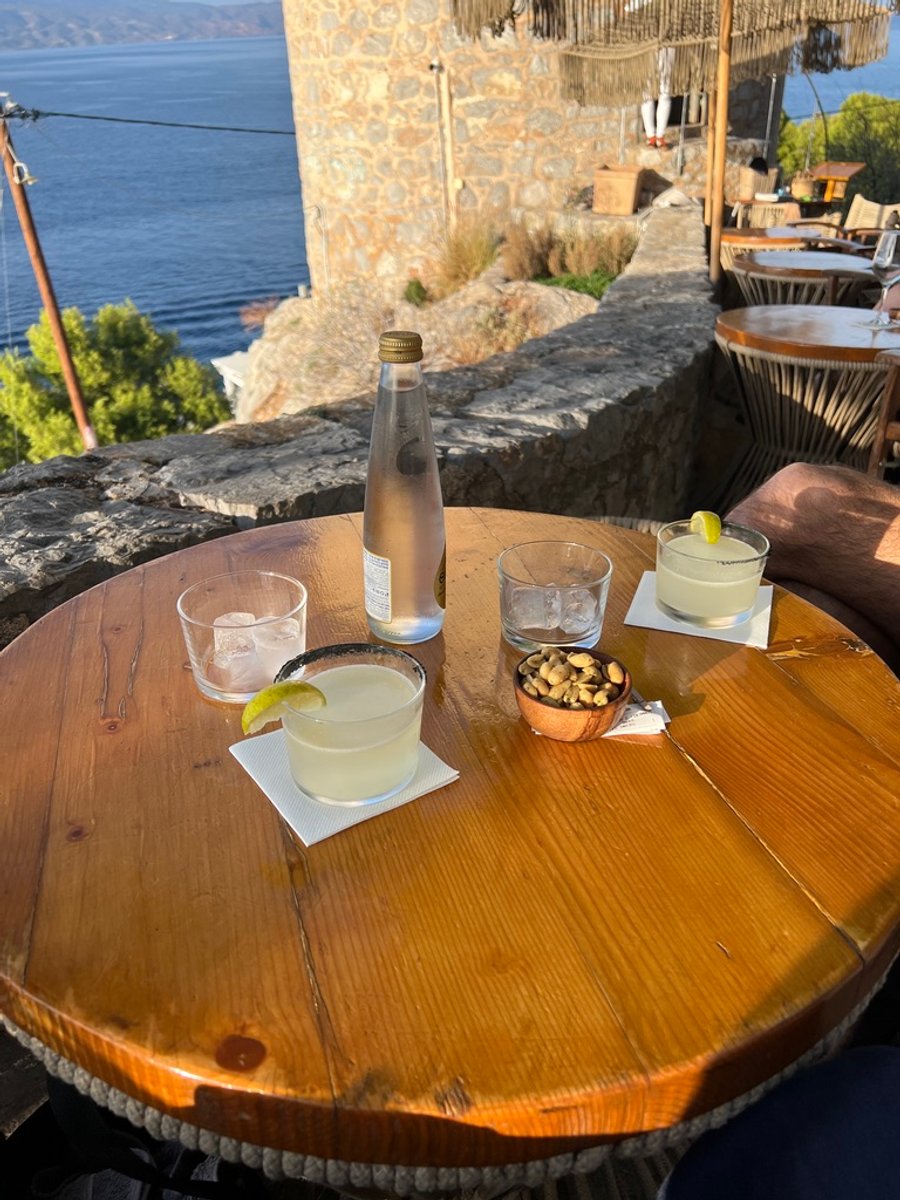 Cocktails at Hydronetta