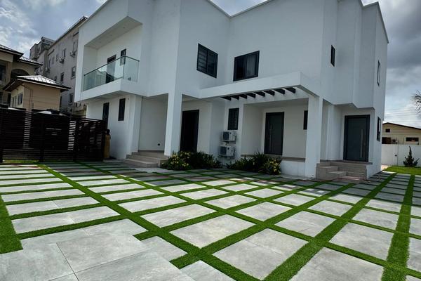 Luxury 4 Bedroom House for Sale in East Legon - Image 6b76e212226e