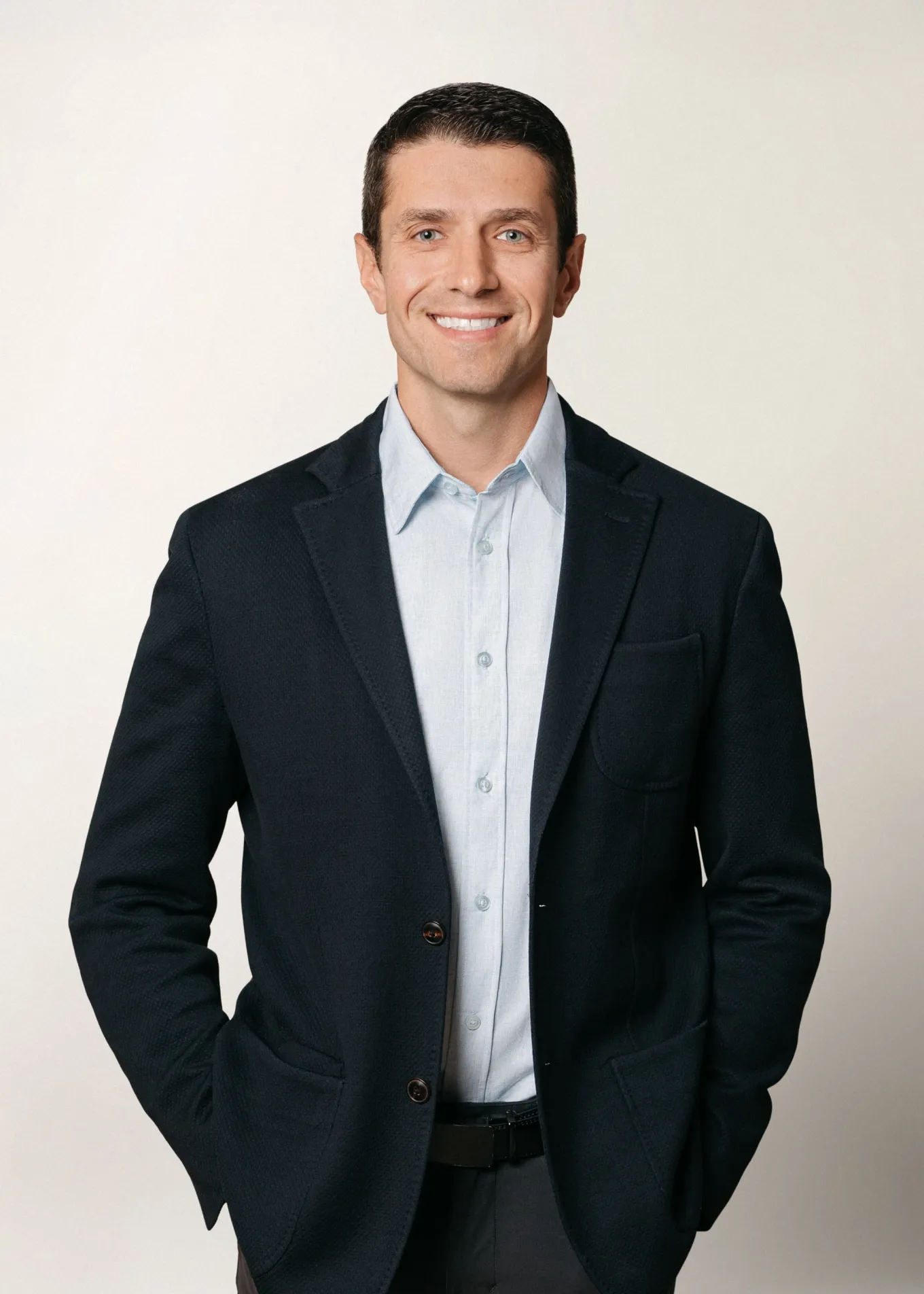 Dr. Edo Paz