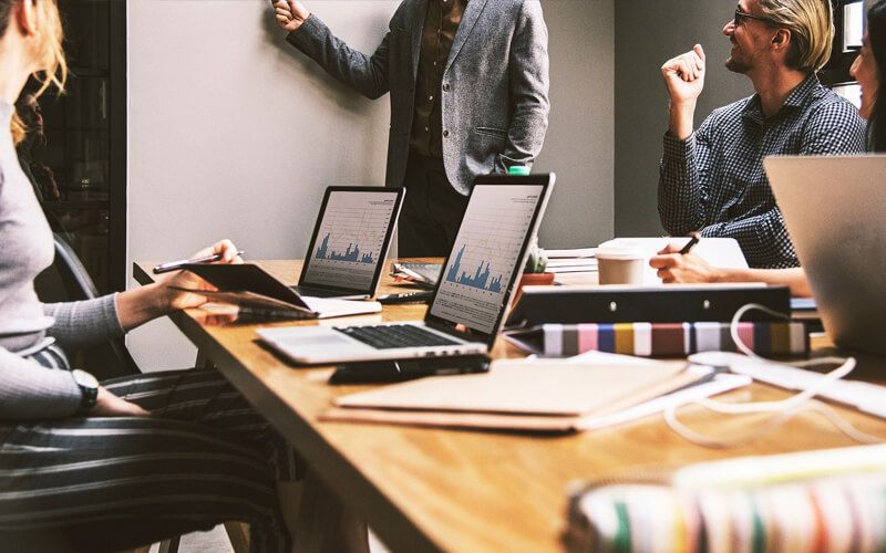 How To Build a Successful B2B eCommerce Team