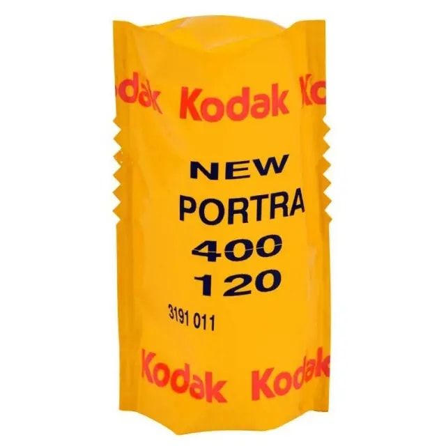 Kodak Portra 400 — 120 colour film, ISO 400, expired 12/2016