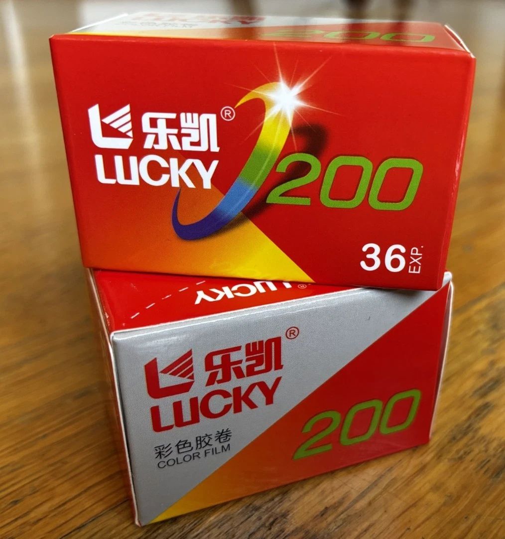 Lucky 200 Color — цветная фотоплёнка 135, 36 кадров, ISO 200