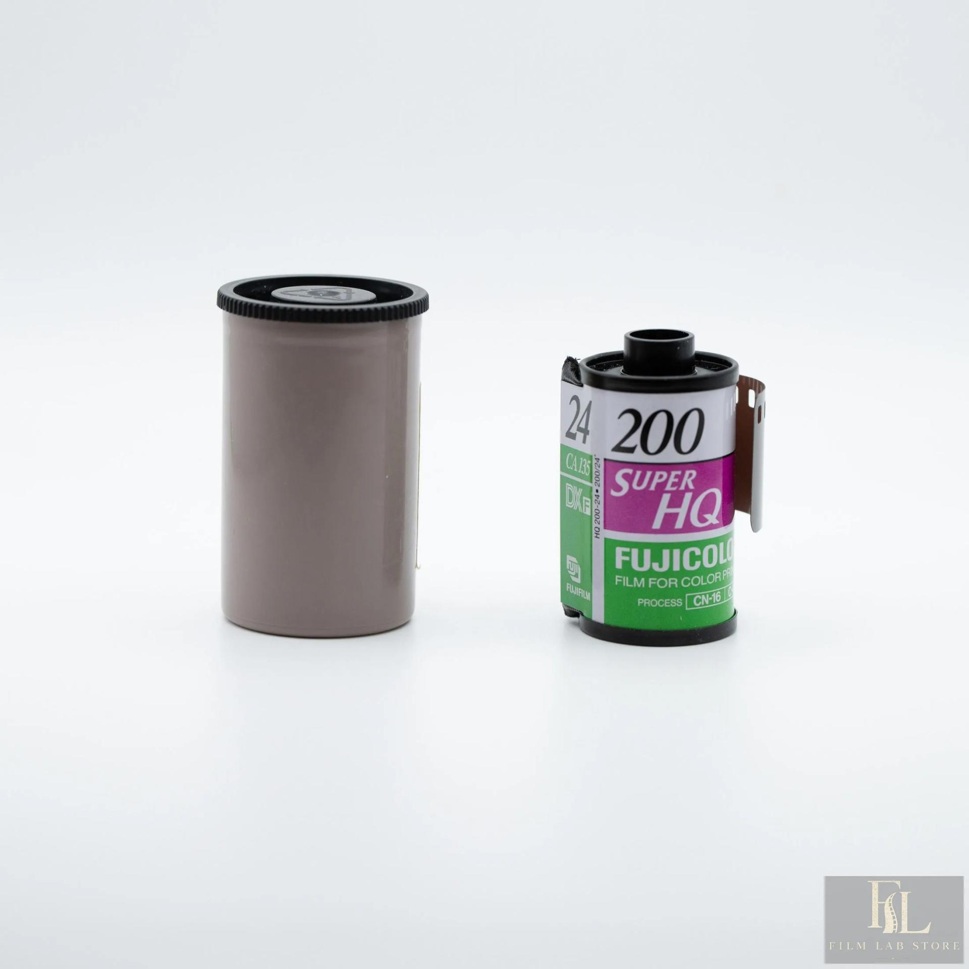 Fujicolor Super HQ 200 (ранний выпуск) — цветная фотоплёнка 135, 24 кадра, ISO 200, просроченная