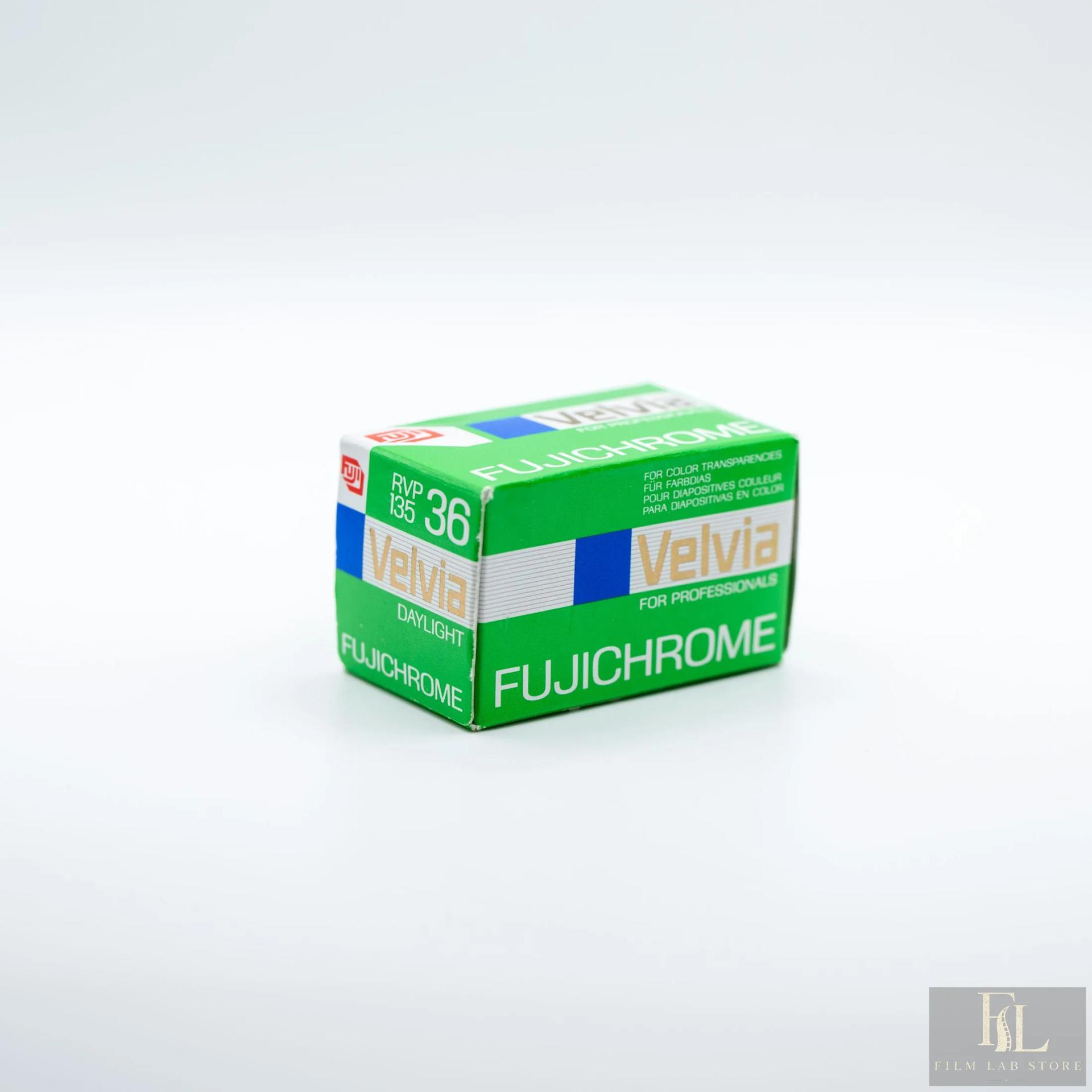 Fujifilm Velvia 50 — цветная слайдовая плёнка 135, 36 кадров, ISO 50, просроченная 04/2003