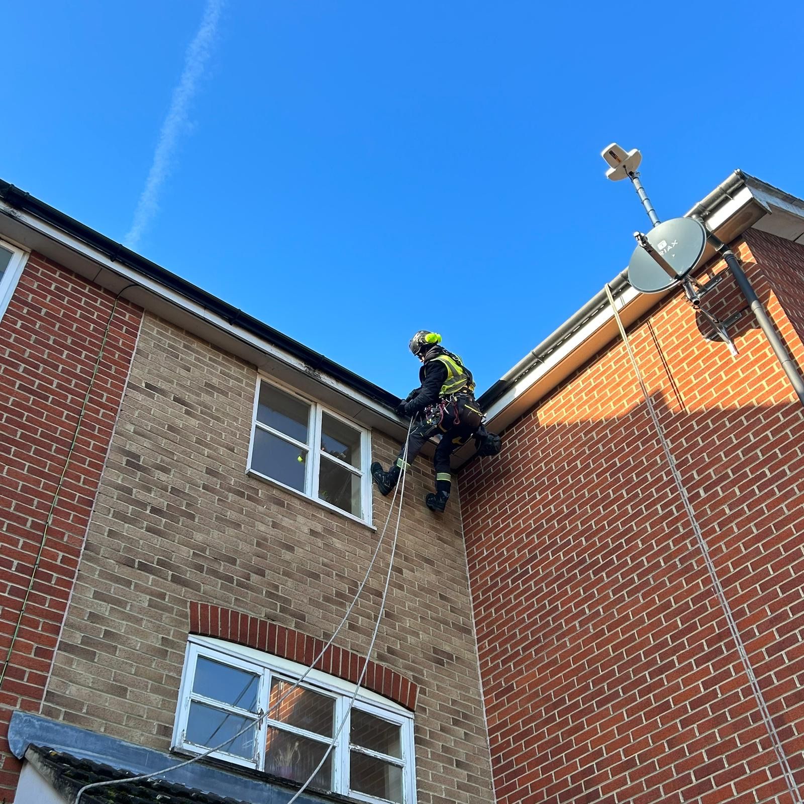 Gutter Cleaning & Repairs