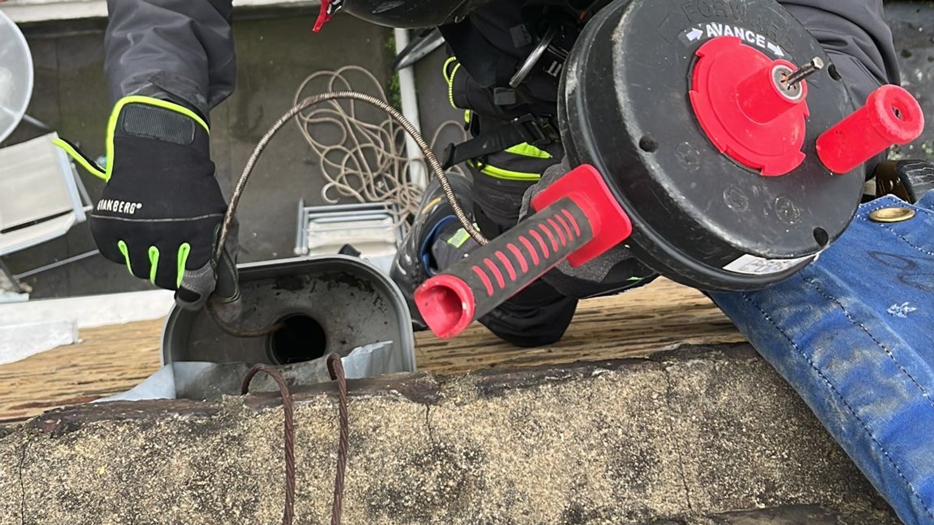 Gutter Cleaning & Repairs