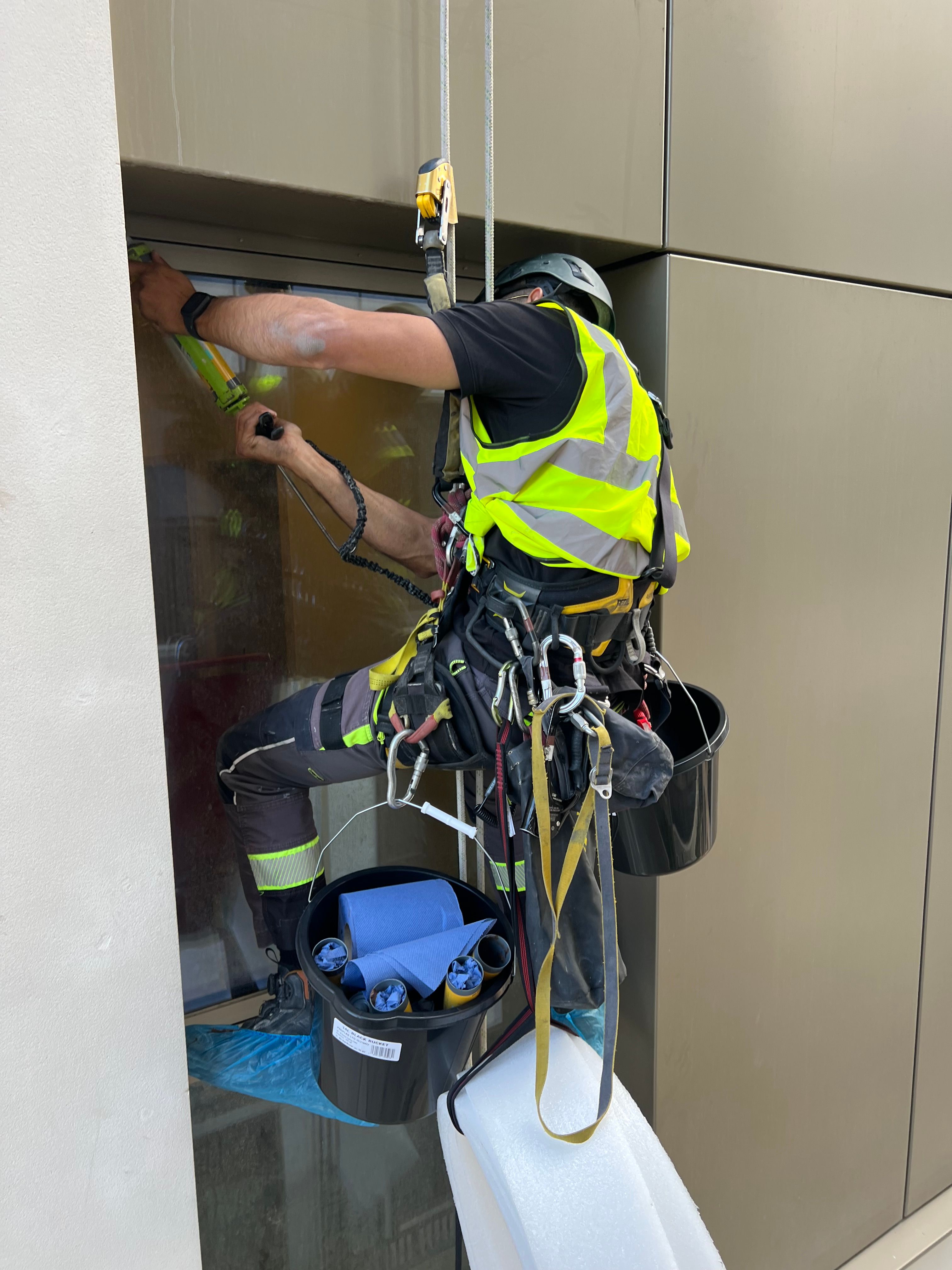BOVI Access rope access and building maintenance