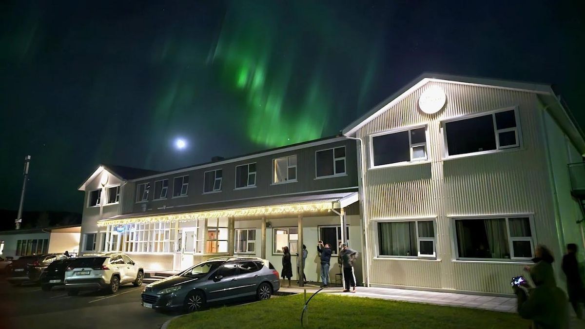 A hotel at Laugarvatn under the northern lights