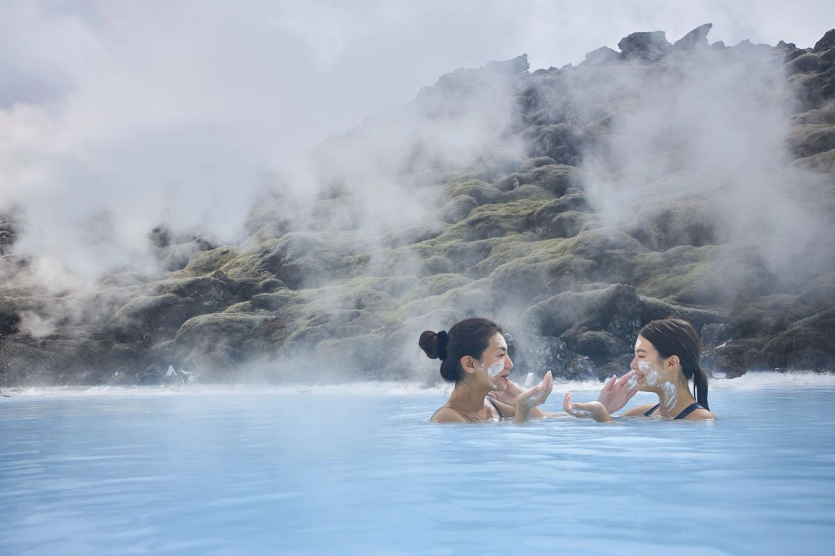 Bathers with silica mud masks at the Blue Lagoon