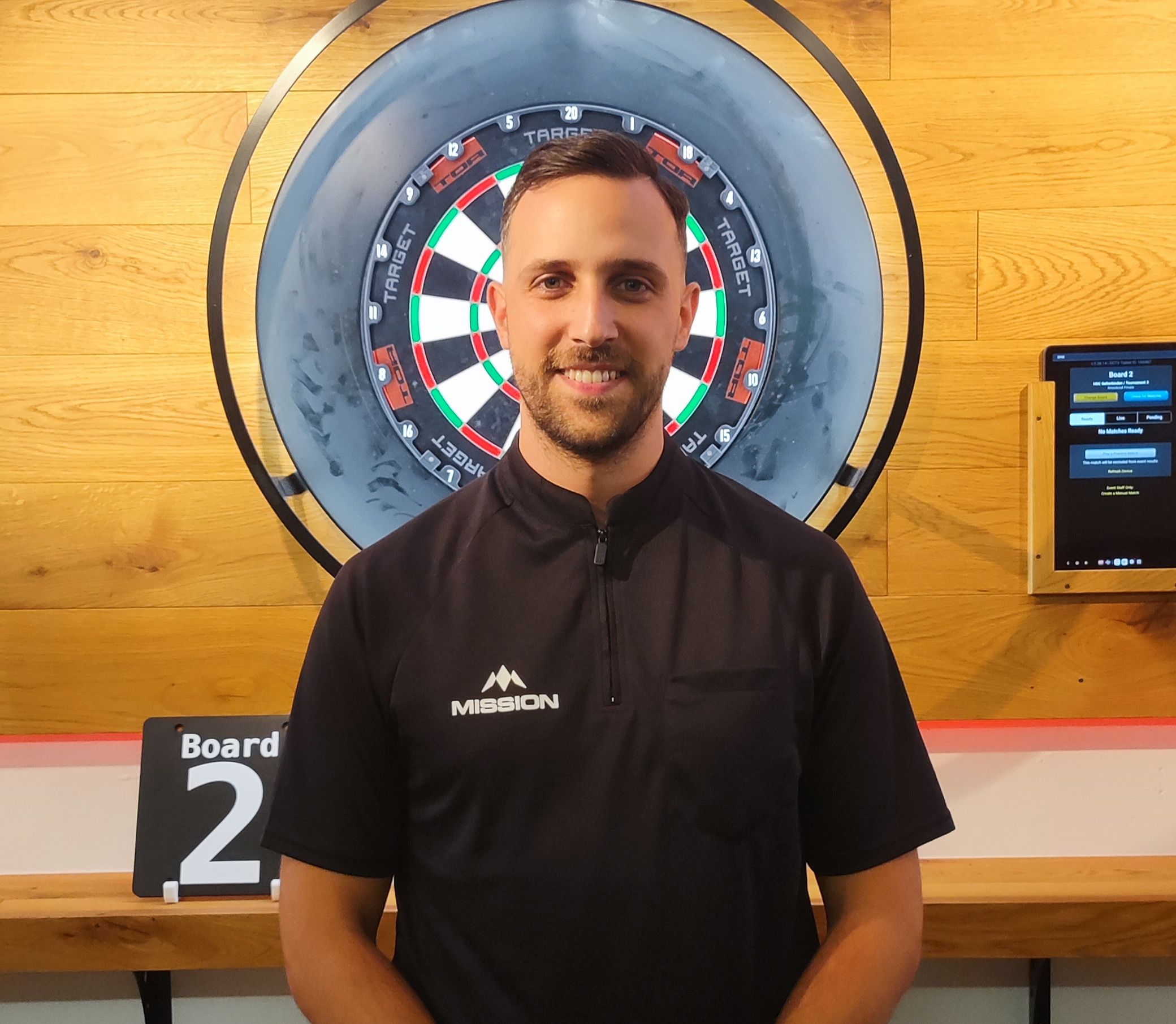 Severin Buser gewinnt die dritte Woche des PDC Europe Start 2026 - CH West beim HDC Gelterkinden. Im Finale setzt er sich gegen Loris Schaub durch.