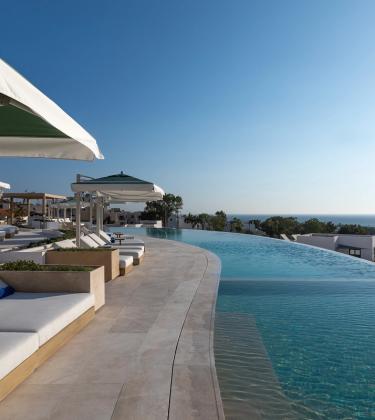 Sandblu Santorini offers elegance and exclusivity on the Aegean
