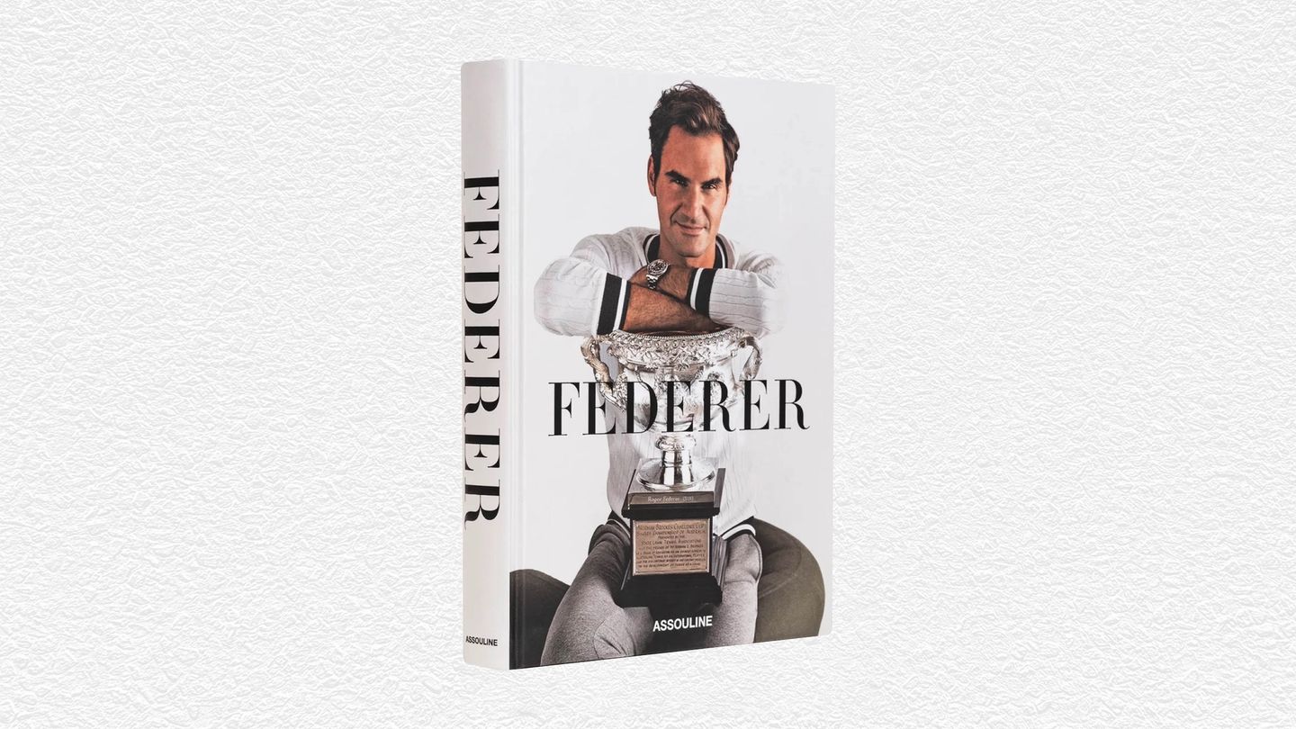 Editor’s Picks: Paul Smith robe, Renauld sunglasses, Gagà Laboratorio watch and Slowear trousers