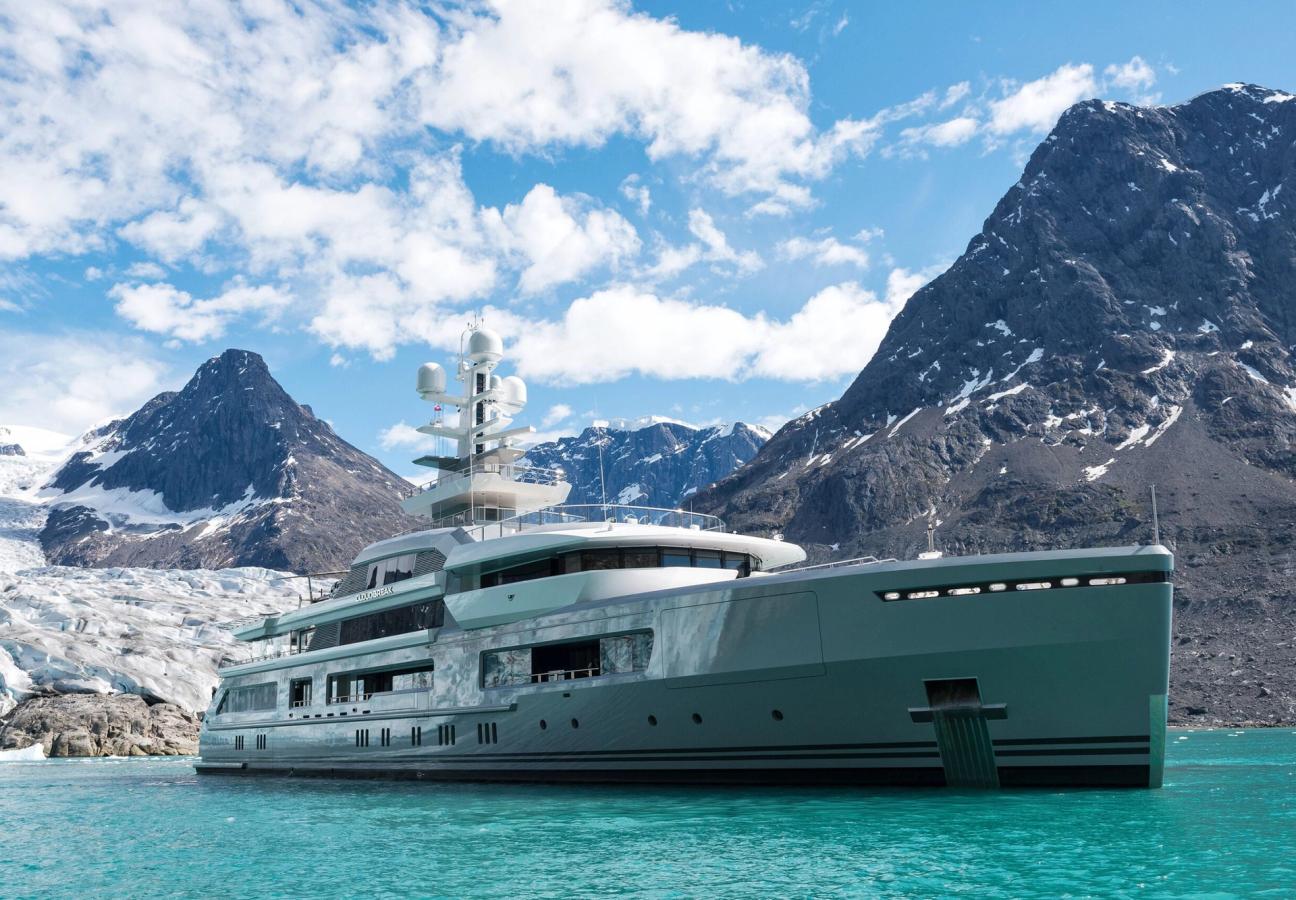 cloudbreak yacht