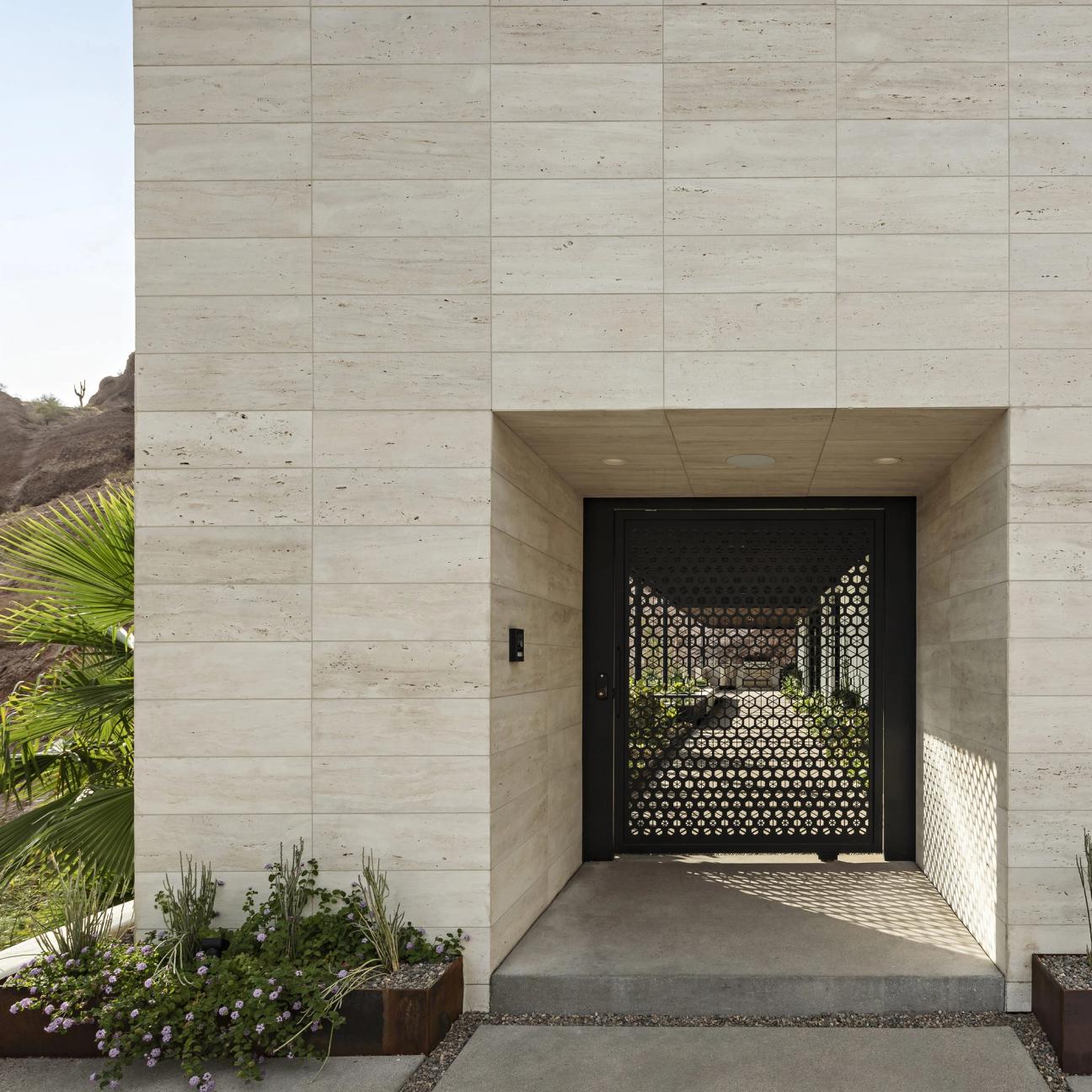 With this Red Rocks Ranch, you can live in your very own desert oasis ...