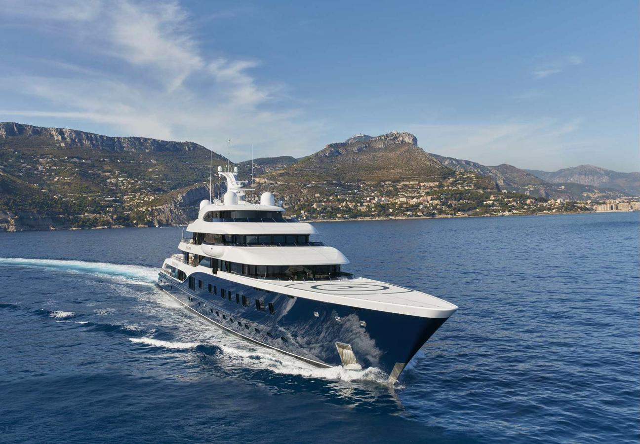 rich people's luxury yachts