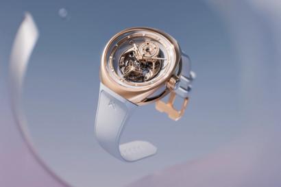 Watches of the Week: The Vanguart Orb in Pink Ceramic Titanium and Blue Ceramic Rose Gold.