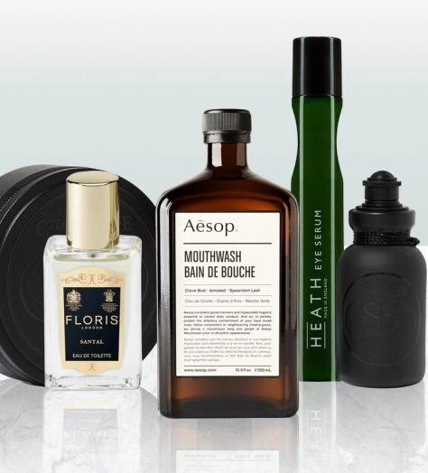 You should be packing these 5 essentials in your travel grooming kit