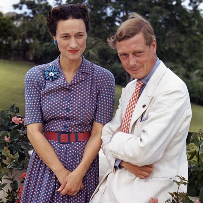 Colour photograph of Edward, Duke of Windsor wearing a white suit and Wallis