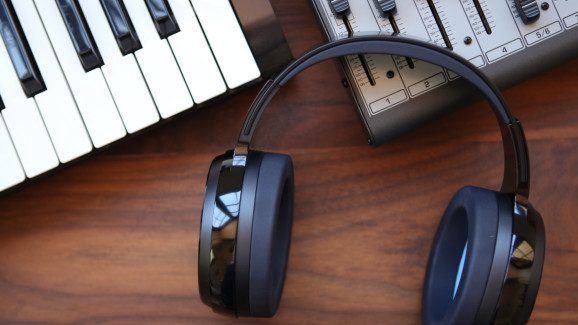 4 pairs of headphones breaking new ground