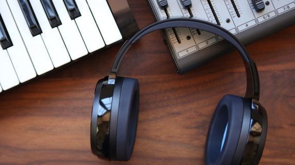 4 pairs of headphones breaking new ground