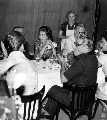 5 reasons why every gentleman should be drinking sherry this summer