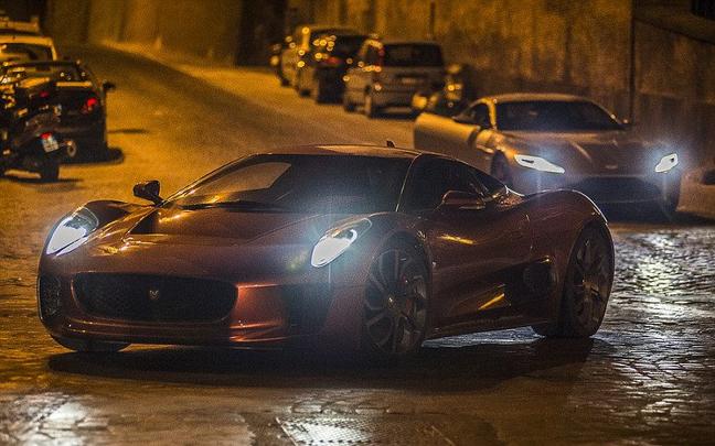 JamesBondSpectreAstonMartinJaguar-TheGentlemansJournal