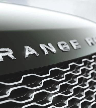 Range Rover redefine the luxury SUV sector, again