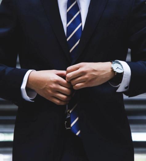 Here’s what to wear to a job interview, depending on the industry