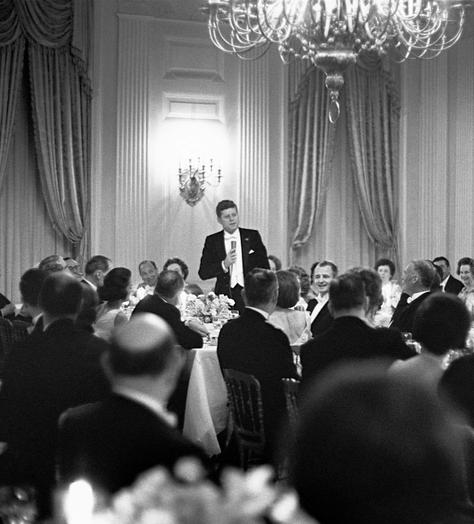How to be the perfect dinner party guest