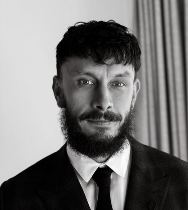 Richard Gadd is totally mad about suiting