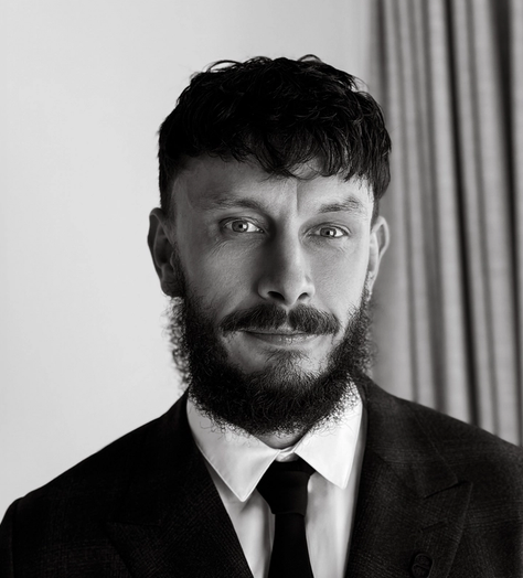 Richard Gadd is totally mad about suiting