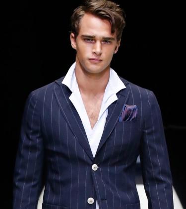 Giorgio Armani’s SS18 collection is simple yet sophisticated
