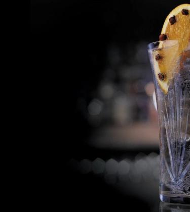 Christmas Day Cocktail: The St Nick’s Festive Fizz
