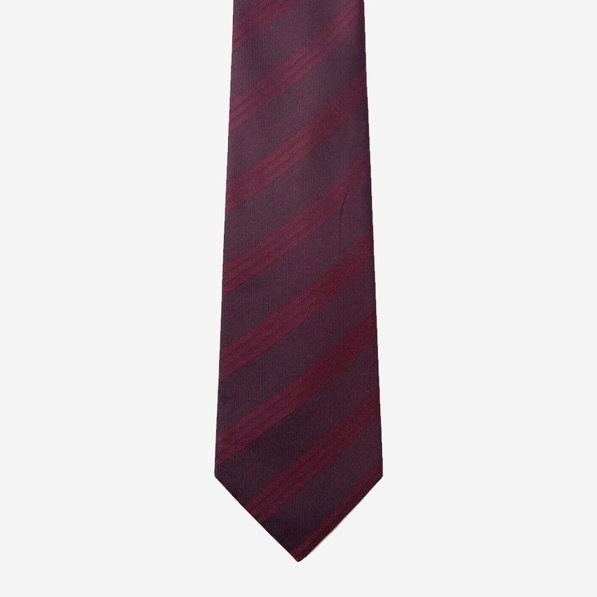 matching a tie to a suit