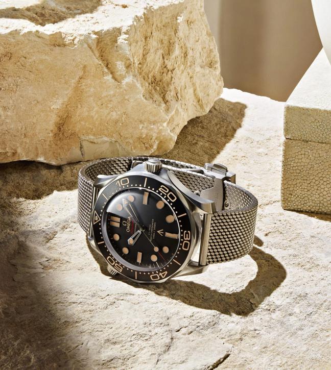 Omega Seamaster Diver 300M 007 Edition