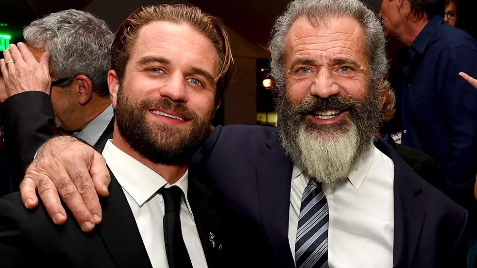 How to wear a beard with a suit