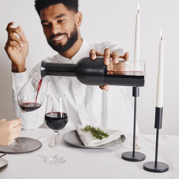 Here’s why every connoisseur needs an eto Wine Decanter Gentleman's