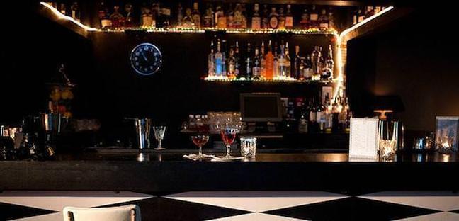 Twenty Something London Drink Shop Do TGJ.04