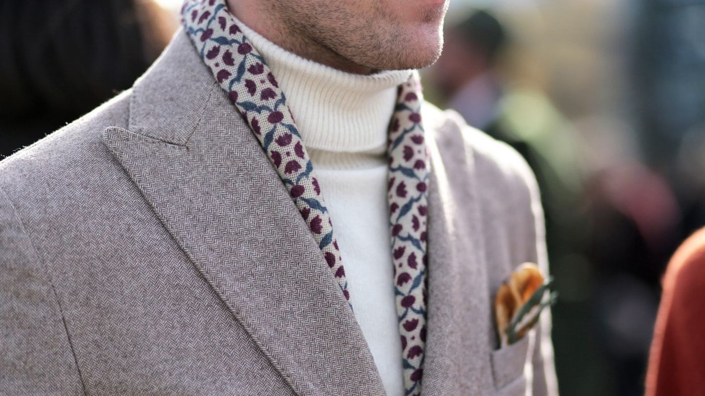 How to wear a silk dress scarf