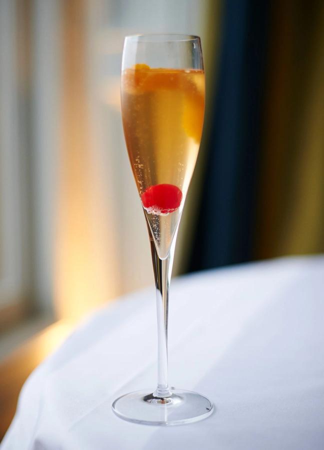 champagne cocktail