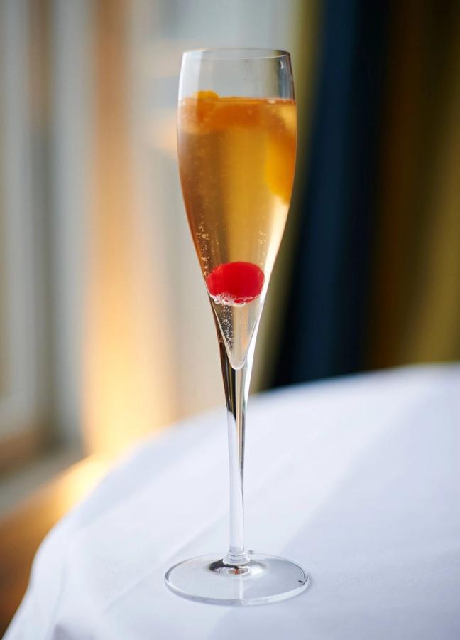 champagne cocktail