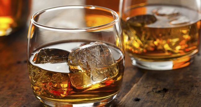 What's The Deal With Ice And Whiskey?