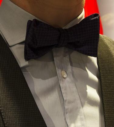 VIDEO: How to tie a bow tie